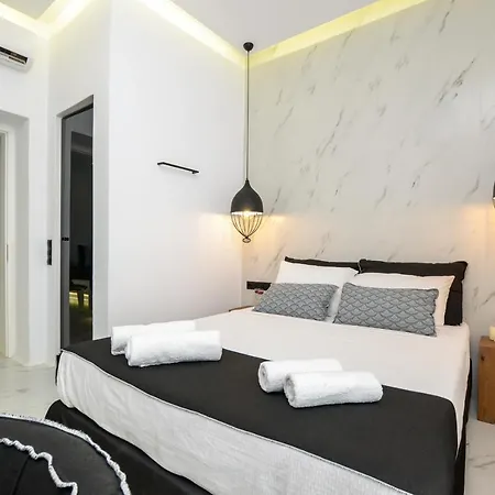 Diadema In The Town * Naxos City