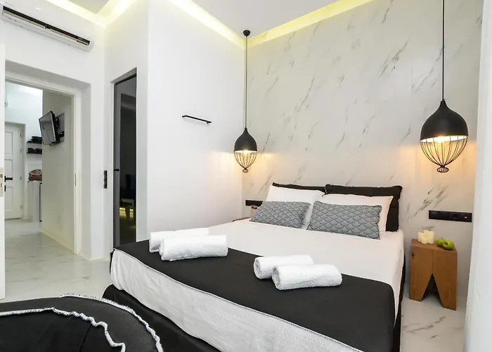 Diadema In The Town * Naxos City